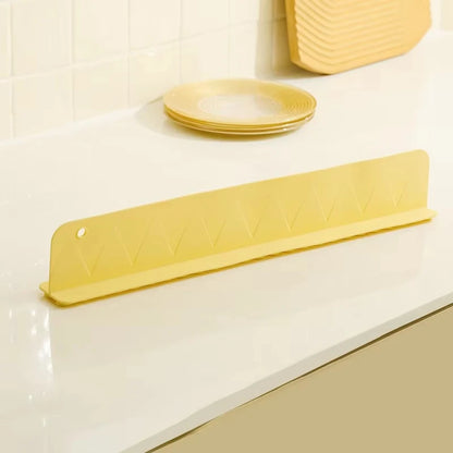Smartlyo Rafford silicone sink splash guard with suction cups, flexible edge to prevent water splashes in kitchen sink