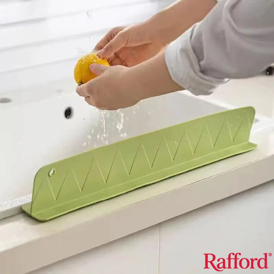 Smartlyo Rafford silicone sink splash guard with suction cups, flexible kitchen protector for preventing water splashes