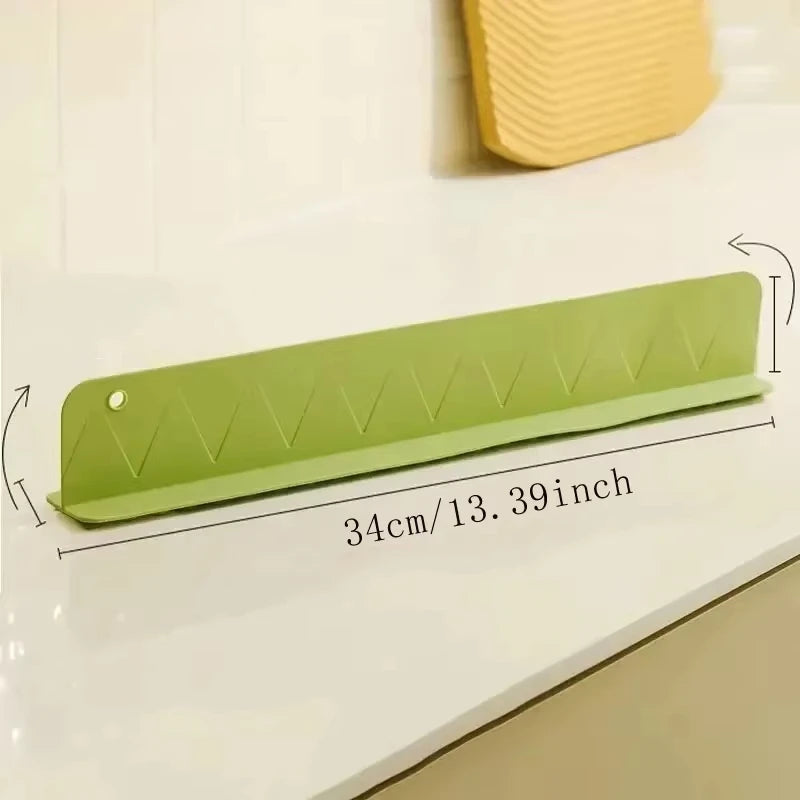 Smartlyo Rafford silicone sink splash guard with suction cups, flexible water splash protector for kitchen sinks.