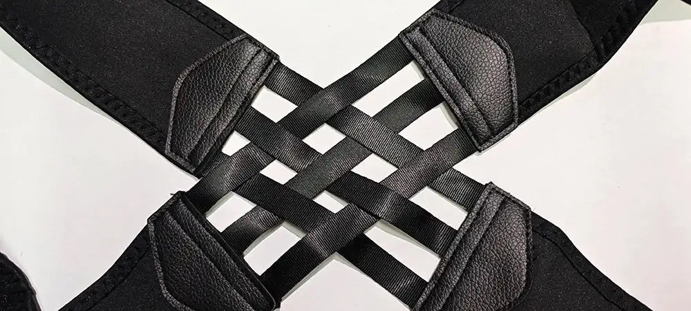 Smartlyo posture corrector for women and men, adjustable support device to improve posture and spinal alignment.